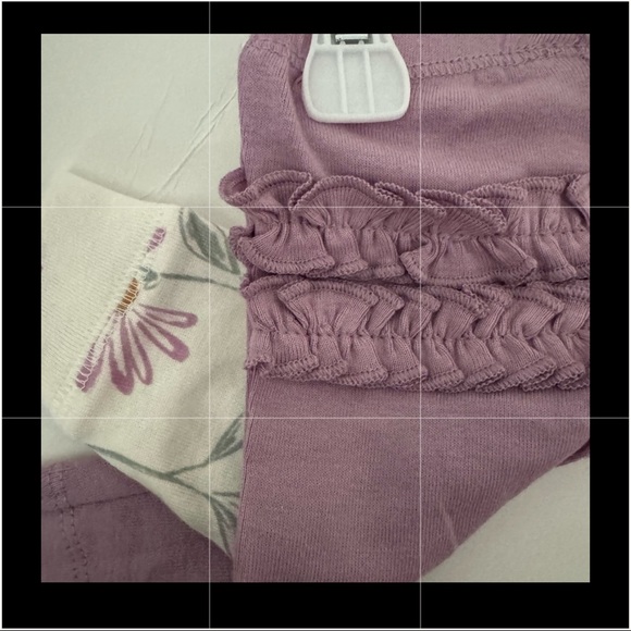 2- pairs Carter’s Newborn pants - Picture 6 of 8